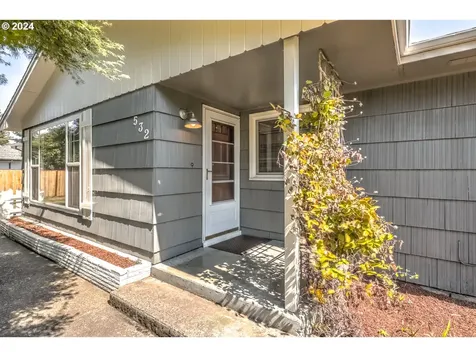532 Se 11th Place Hillsboro OR 97123