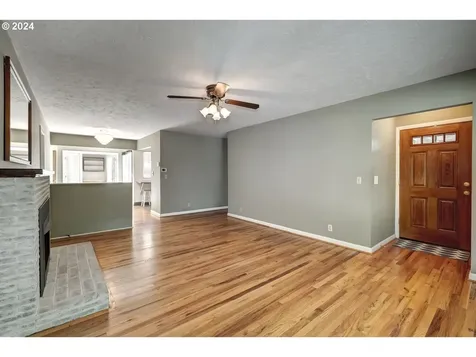 532 Se 11th Place Hillsboro OR 97123