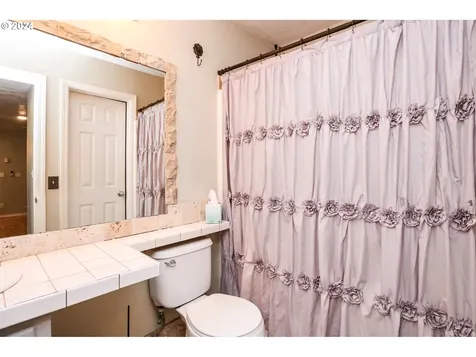 6321 Aster Street Springfield OR 97478