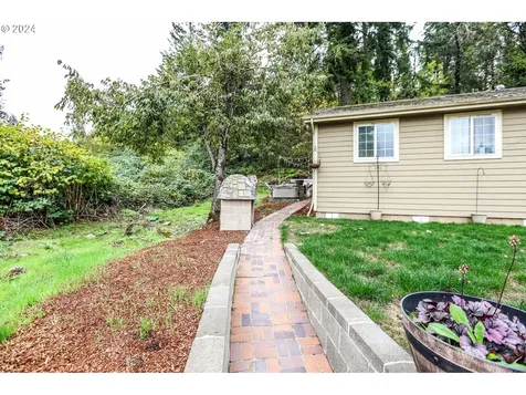 6321 Aster Street Springfield OR 97478