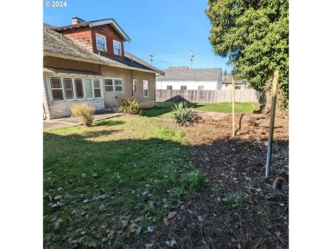150 N Dean Street Coquille OR 97423