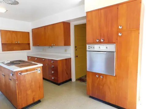 150 N Dean Street Coquille OR 97423