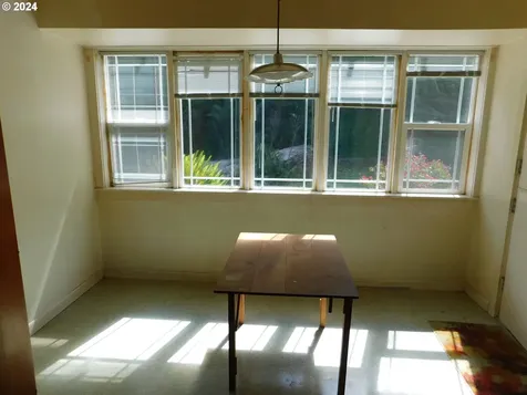 150 N Dean Street Coquille OR 97423