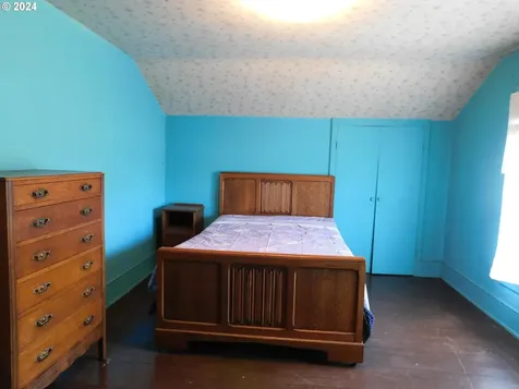 150 N Dean Street Coquille OR 97423