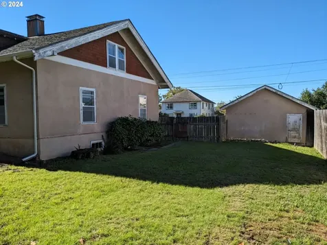 150 N Dean Street Coquille OR 97423