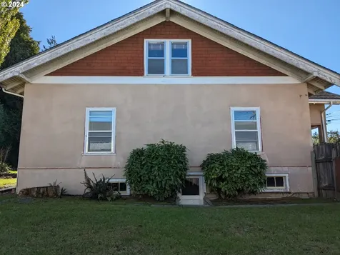 150 N Dean Street Coquille OR 97423