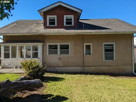 150 N Dean Street Coquille OR 97423