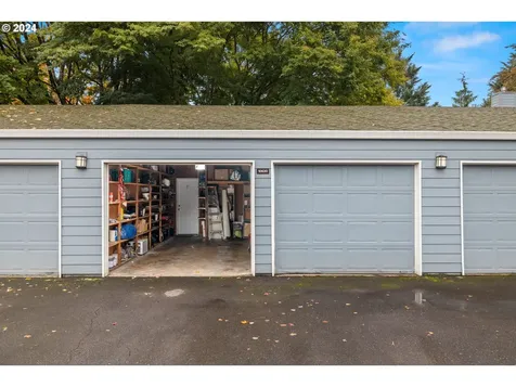 10630 SW Del Monte Drive Portland OR 97224