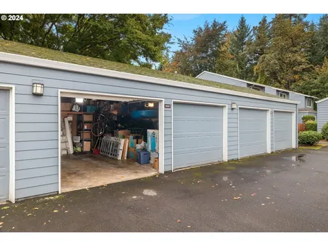 10630 SW Del Monte Drive Portland OR 97224