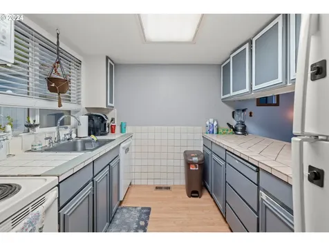 10630 SW Del Monte Drive Portland OR 97224