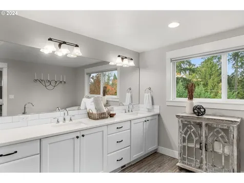 15620 NE Eilers Road Aurora OR 97002