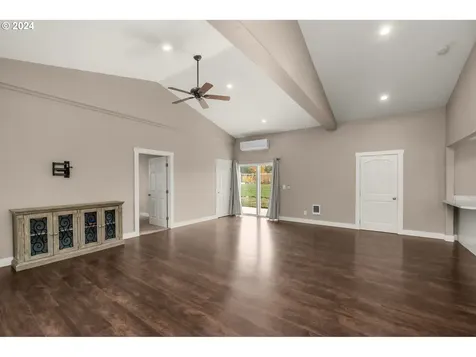 15620 NE Eilers Road Aurora OR 97002