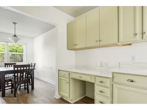 4324 NE 73rd Avenue Portland OR 97218