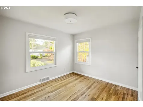 4324 NE 73rd Avenue Portland OR 97218