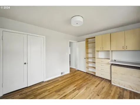 4324 NE 73rd Avenue Portland OR 97218