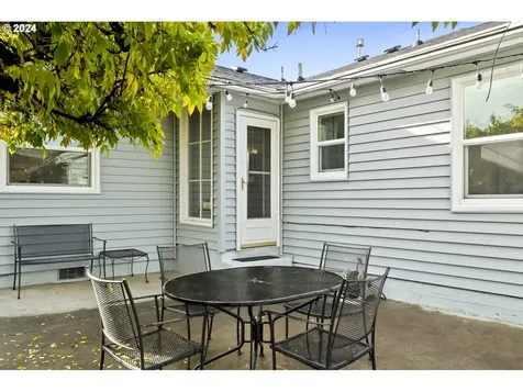 4324 NE 73rd Avenue Portland OR 97218