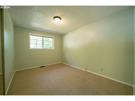 4782 2nd Avenue Se Salem OR 97302