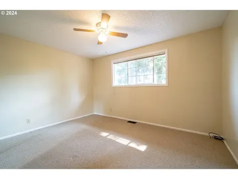 4782 2nd Avenue Se Salem OR 97302