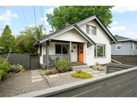 725 NE 52nd Avenue Portland OR 97213