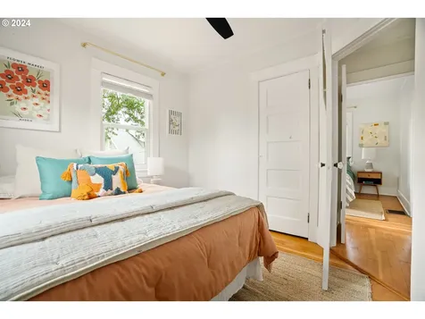 725 NE 52nd Avenue Portland OR 97213