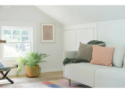 725 NE 52nd Avenue Portland OR 97213