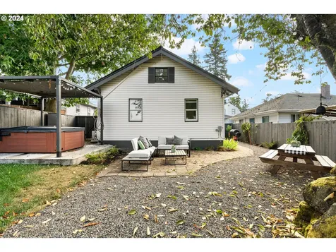 725 NE 52nd Avenue Portland OR 97213