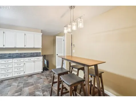 6760 SW Ventura Drive Portland OR 97223
