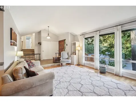 6760 SW Ventura Drive Portland OR 97223