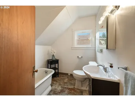140 SE Lamson Street Willamina OR 97396