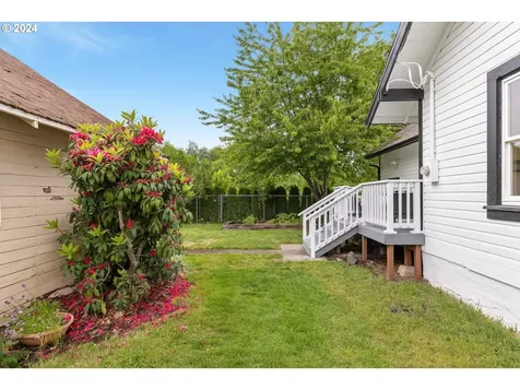 140 SE Lamson Street Willamina OR 97396