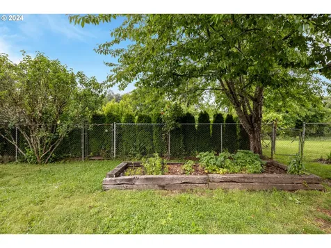 140 SE Lamson Street Willamina OR 97396