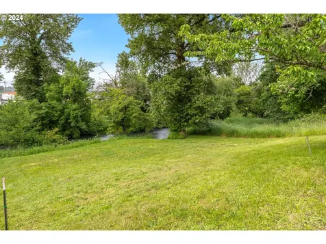 140 SE Lamson Street Willamina OR 97396