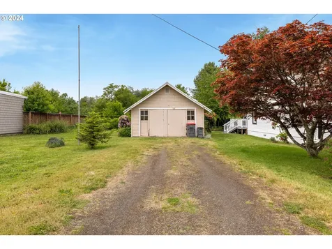 140 SE Lamson Street Willamina OR 97396