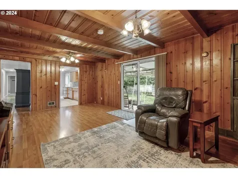 2550 Wooddale Avenue NE Salem OR 97301