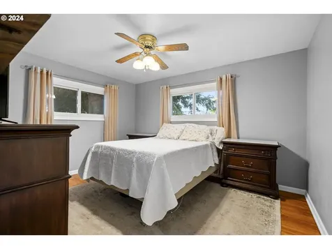 2550 Wooddale Avenue NE Salem OR 97301
