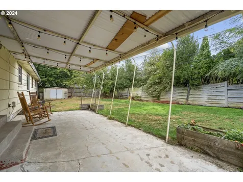 2550 Wooddale Avenue NE Salem OR 97301