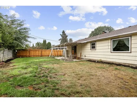 2550 Wooddale Avenue NE Salem OR 97301