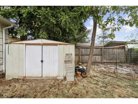 2550 Wooddale Avenue NE Salem OR 97301