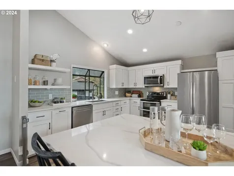 1112 SE 329th Avenue Washougal WA 98671