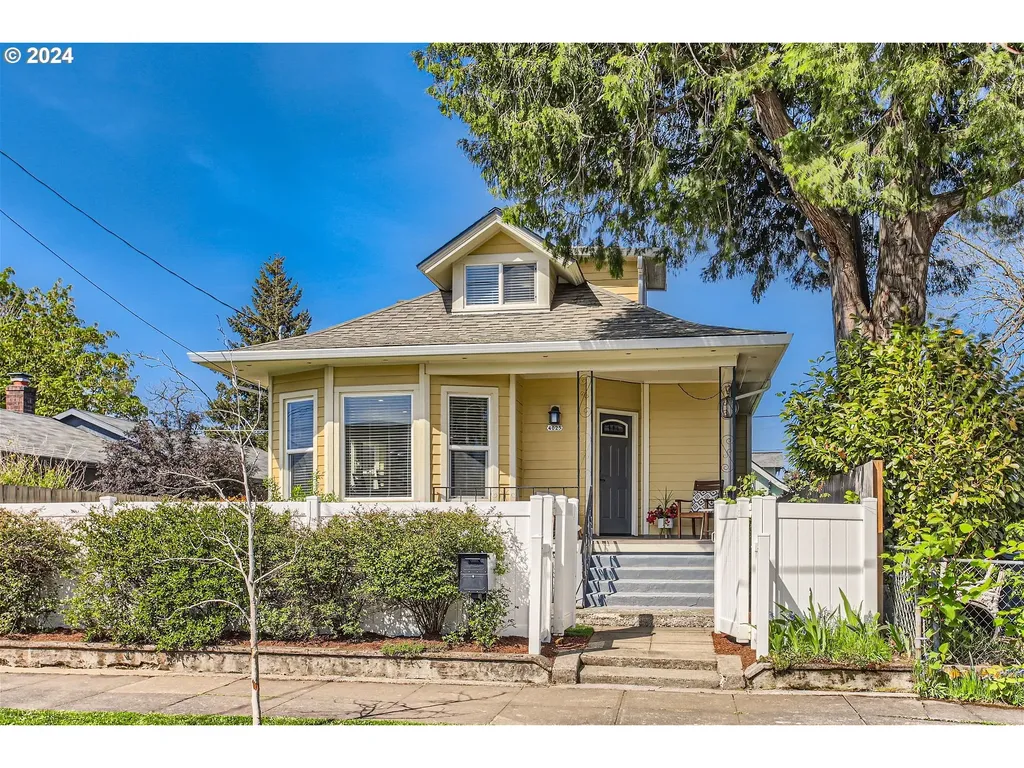 4025 Se 64th Avenue Portland OR 97206