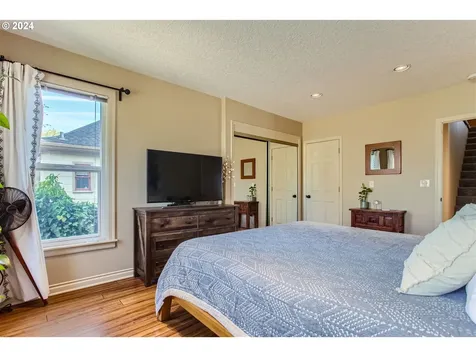 4025 Se 64th Avenue Portland OR 97206