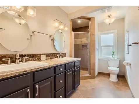 4025 Se 64th Avenue Portland OR 97206