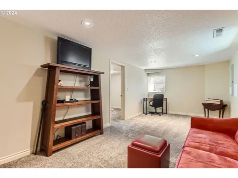 4025 Se 64th Avenue Portland OR 97206