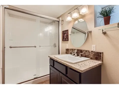 4025 Se 64th Avenue Portland OR 97206