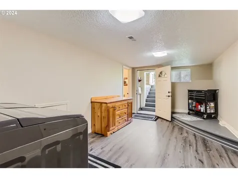 4025 Se 64th Avenue Portland OR 97206