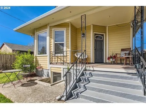 4025 Se 64th Avenue Portland OR 97206