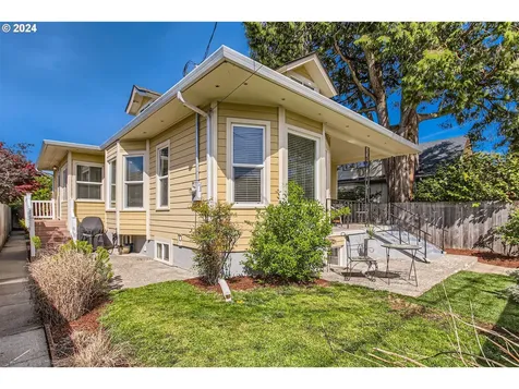 4025 Se 64th Avenue Portland OR 97206