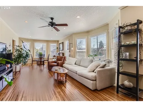 4025 Se 64th Avenue Portland OR 97206