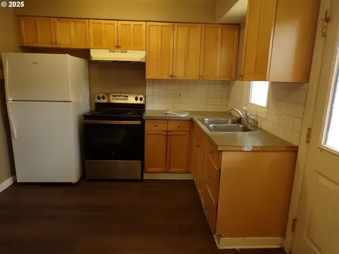 4954 SE 108th Avenue Portland OR 97266