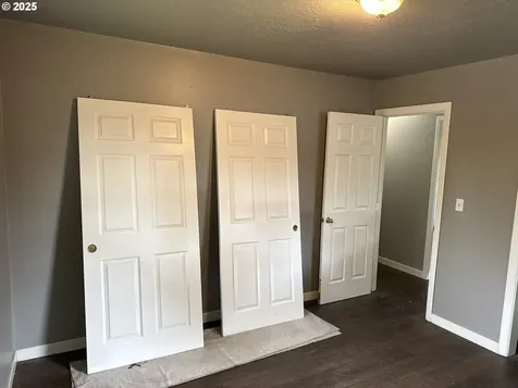 4954 SE 108th Avenue Portland OR 97266